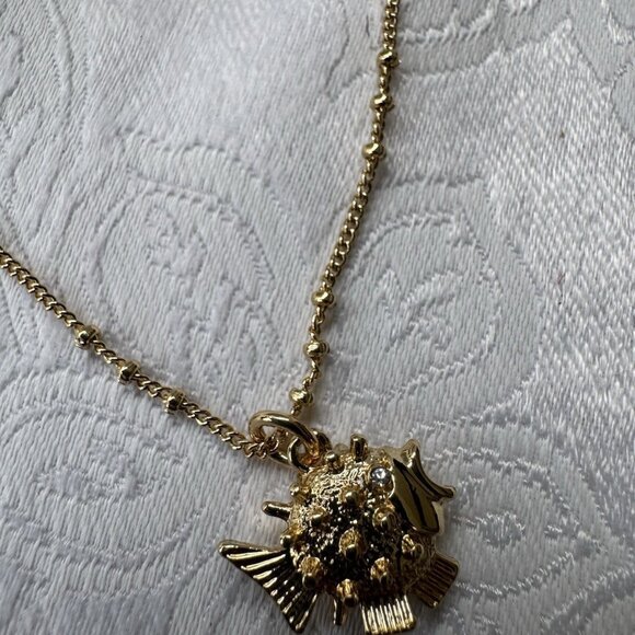 Lilly Pulitzer Goldtone Starfish Blowfish Charm 3 Chain Layered Necklace NEW - Picture 4 of 14